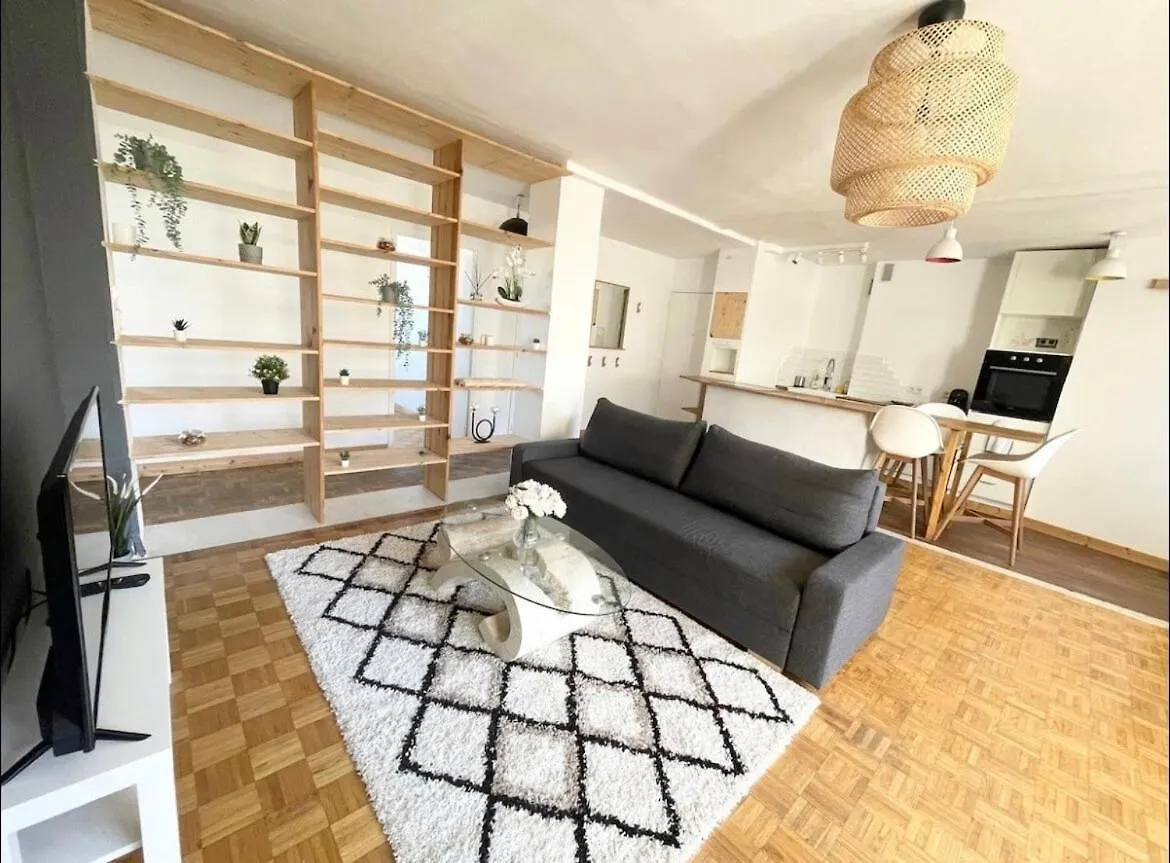 Bel Appartement Idealement Place فيليوربان