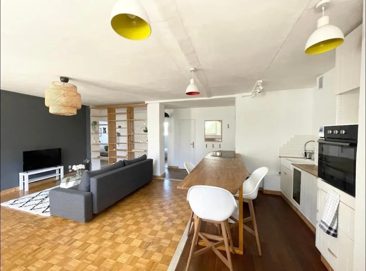 Bel Appartement Idealement Place فيليوربان